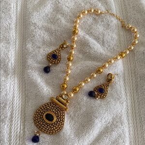 Elegant Gold color and Blue color stone Jewelry Set
